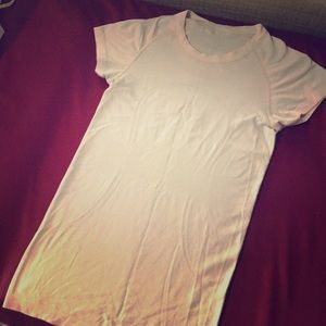 Lulu lemon light pink t-shirt